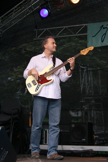 gal/2008/2008 Saitentwist Essen Original 23.08. Hirschlandplatz/2008 Saitentwist Essen Original 24.08. Hirschlandplatz 014.jpg